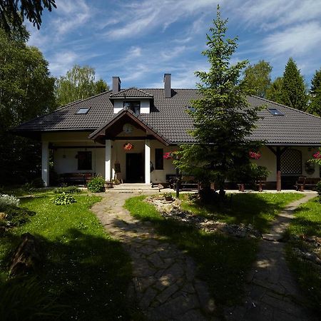 Stylowy Zajazd Pod Czarnym Kogutem Czarna  Kültér fotó